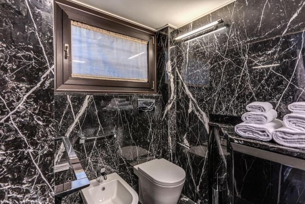 Appartamento Domus Mondrian Luxury House Roma Esterno foto
